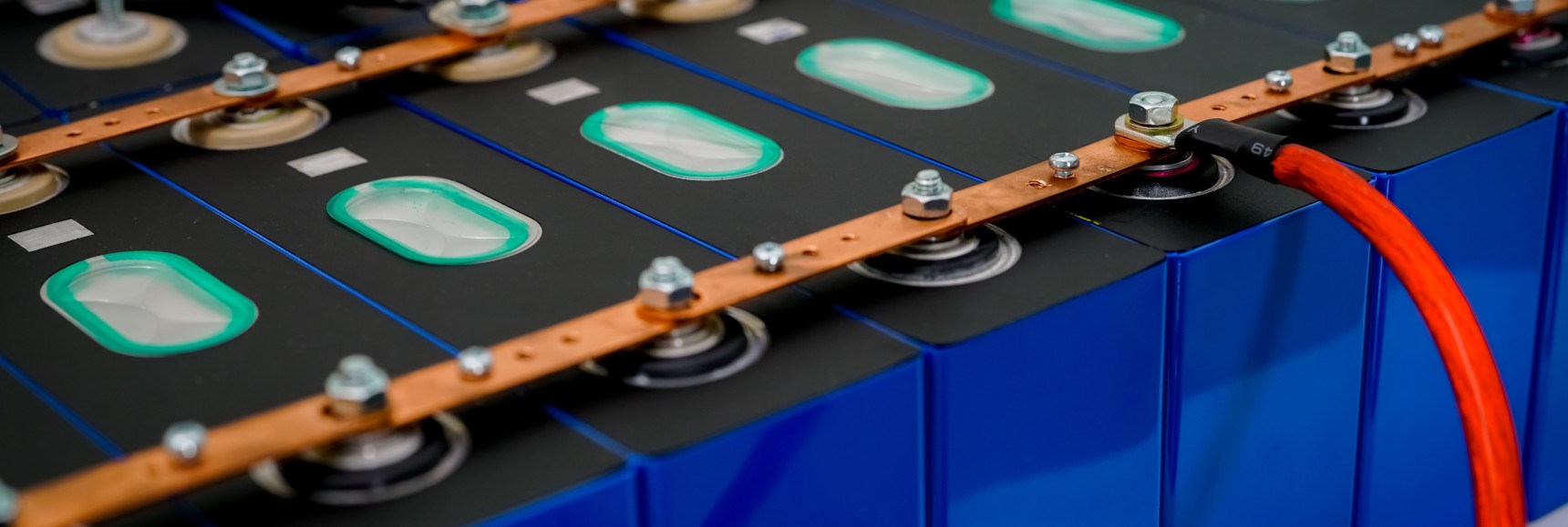 Akü Kullanım Ömrünü Uzatmak Neden Sadece Maliyet Değil, Çevre Meselesidir? 