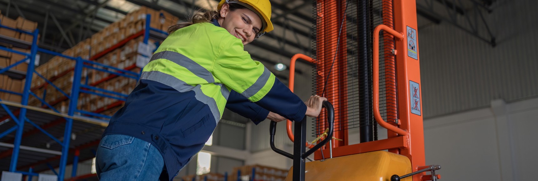 Aynı Metrekarede Daha Fazla Depolama: İstif Makinesi ile Alan Kazanma Stratejileri