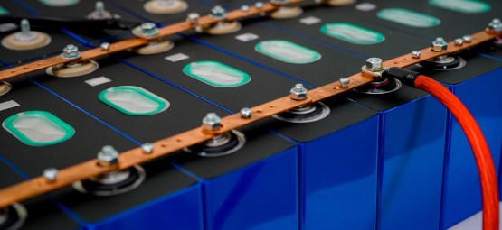 Akü Kullanım Ömrünü Uzatmak Neden Sadece Maliyet Değil, Çevre Meselesidir? 