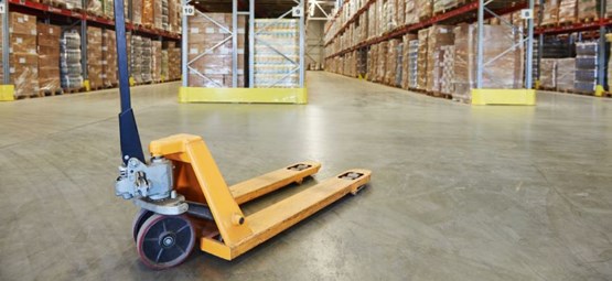 Transpalet Nedir? Nasıl Çalışır? Kullanım Alanları ve Daha Fazlası